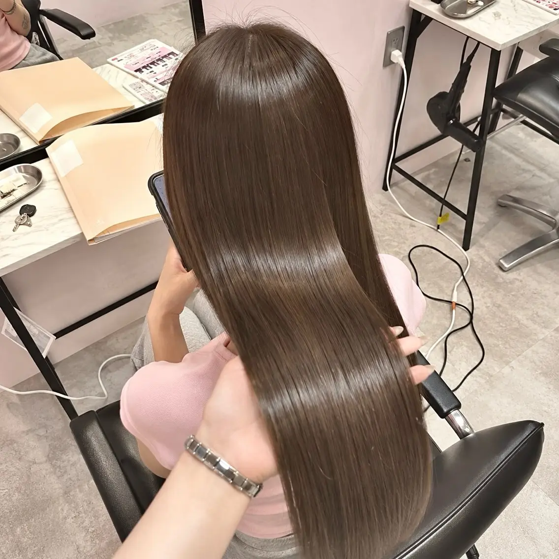 ロング 髪質改善 トリートメント ヘアカラー 透明感/艶カラー 💘Hanaのヘアスタイル