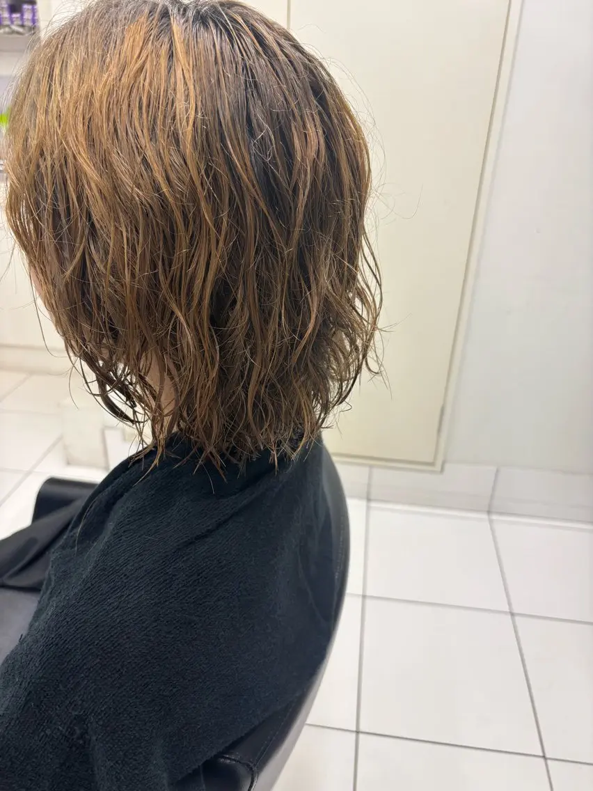 ミディアム ミディアムパーマ TONI&GUY速寿 勇希のヘアスタイル