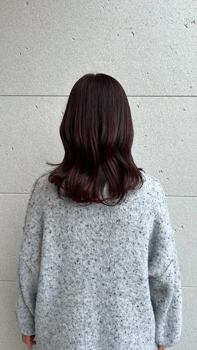 セミロング カラー ブラウンカラー ピンクカラー ピンクブラウン カット ヘアカラー トリートメント 山口 玖瑠美のヘアスタイル