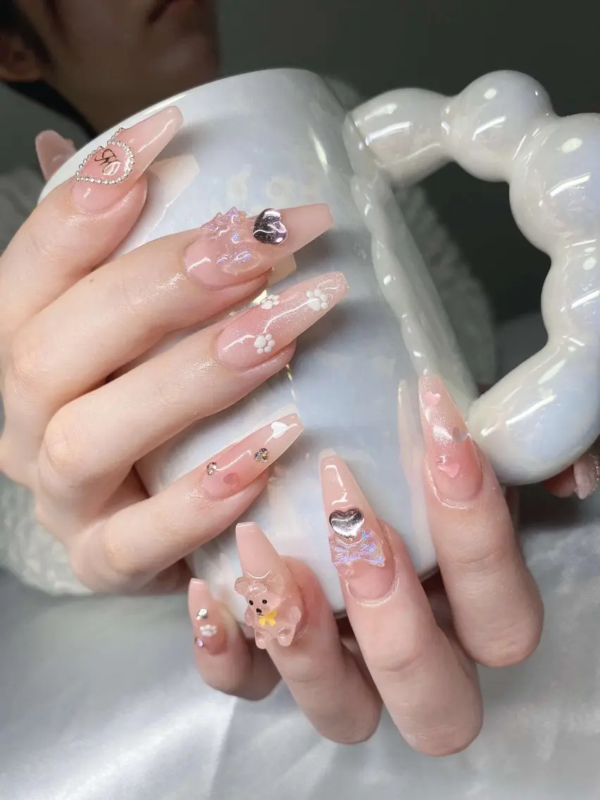 ネイル オーロラネイル チークネイル 長さ出し フットネイル フレンチネイル ハンドネイル Lee Nails チップ長さだし専門店のネイルデザイン