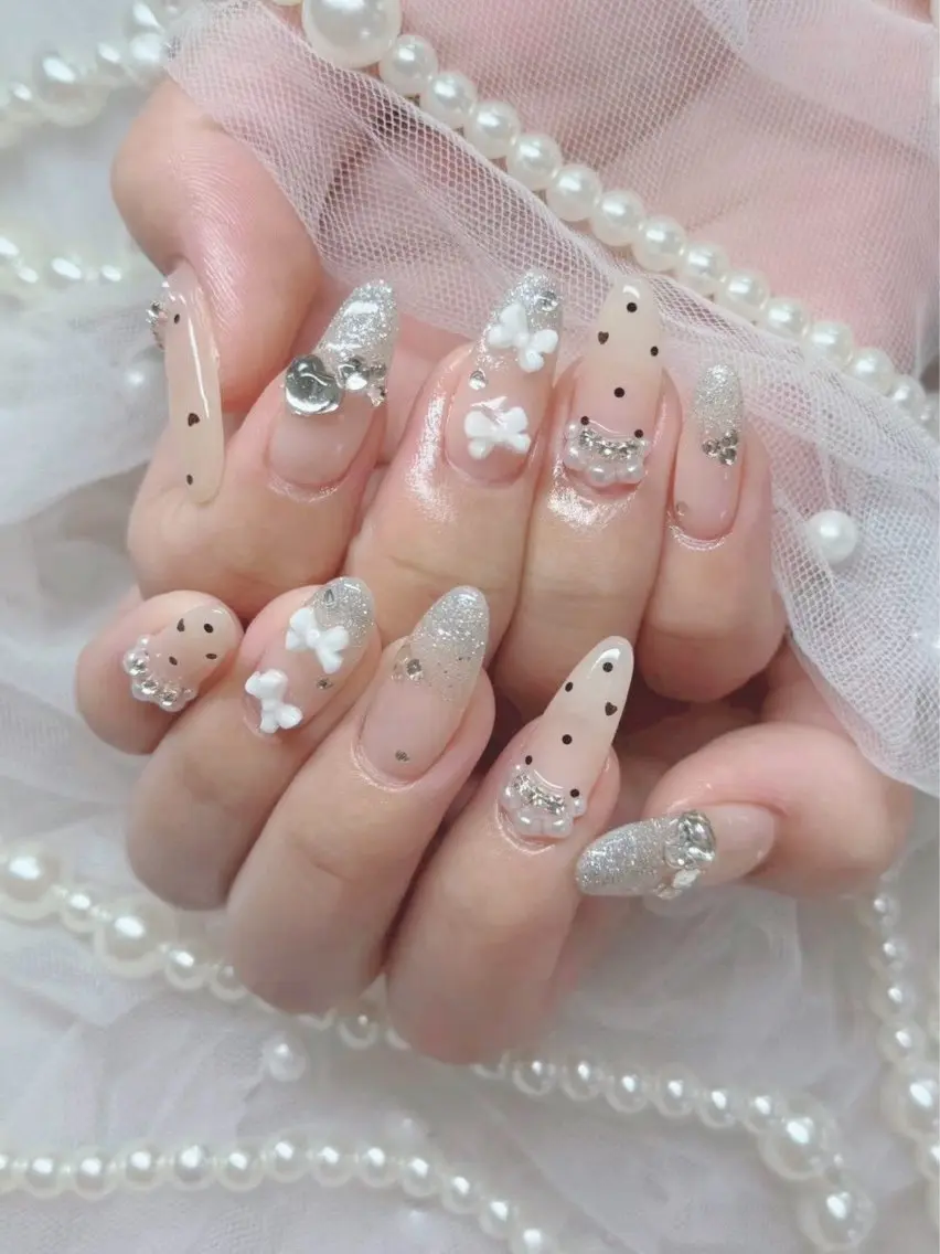ネイル ドット ガーリー グラデーション リボン ハンドネイル Nail lieNのネイルデザイン