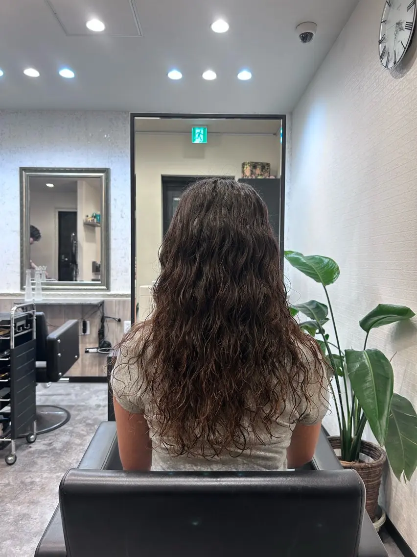 ロング パーマ ☆*:.｡ みさ🐆🌿･:*のヘアスタイル