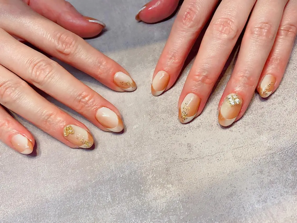 ミディアム ハンドネイル NAILSALON 🍔Timna🍟のネイルデザイン