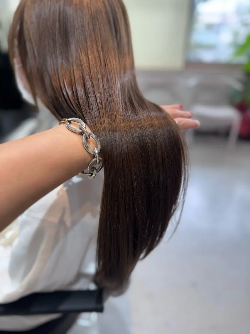 全体カラー+Aujuaクイックトリートメントの写真