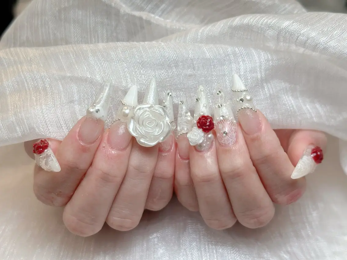 ネイル アートネイル ジェルネイル ニュアンスネイル シンプルネイル ネイルチップ ハンドネイル Nienail_ Luxeのネイルデザイン