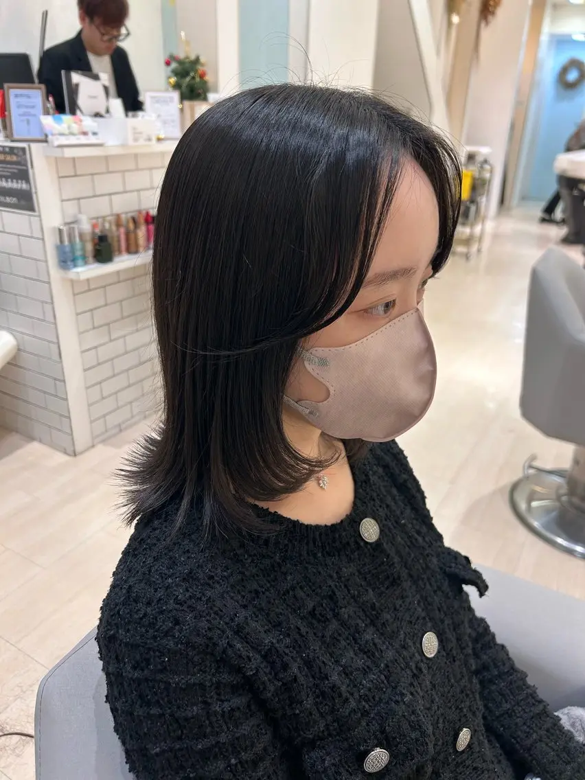 ミディアム 顔周りカット レイヤーカット カット 堀 日次のヘアスタイル