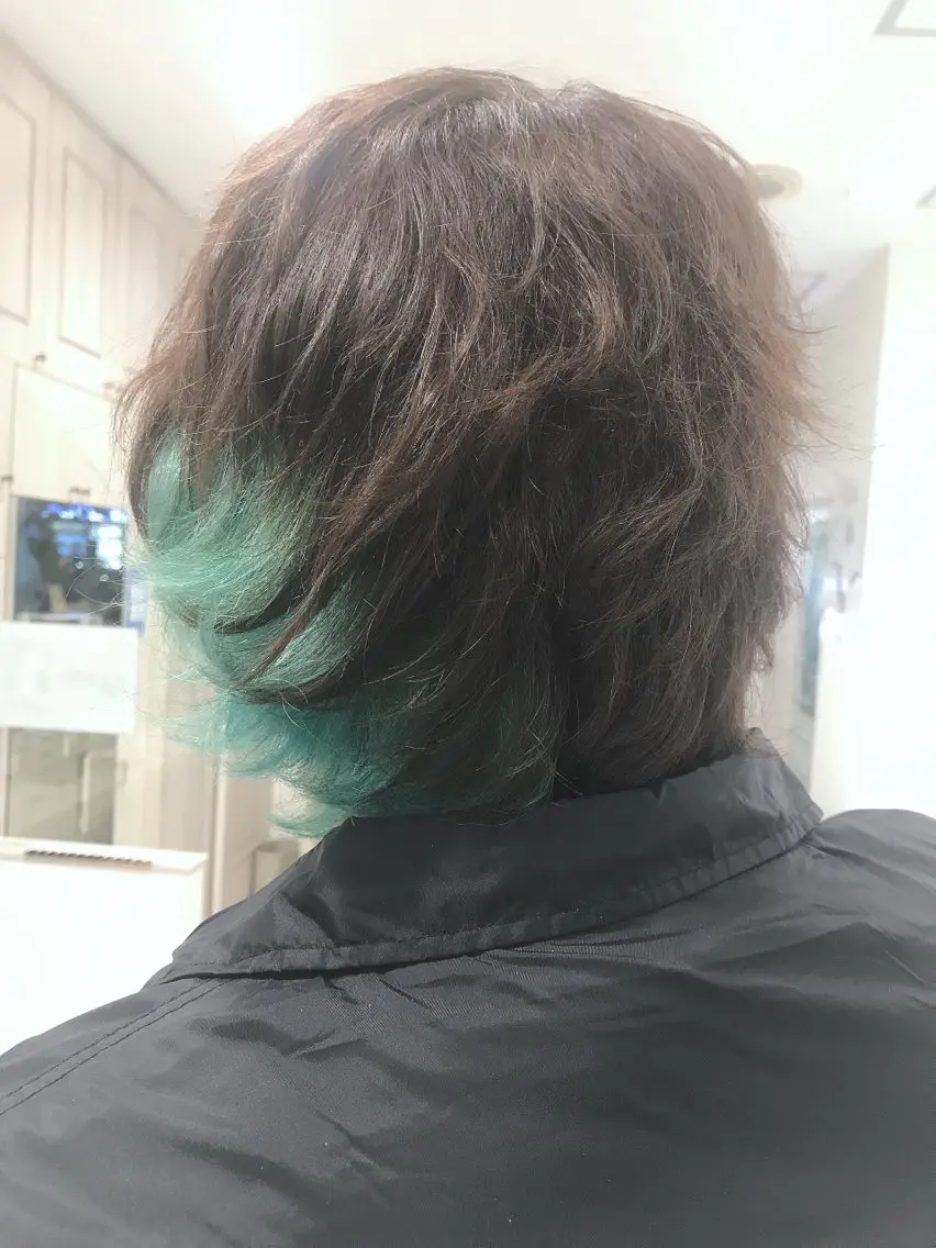 ミディアム カラー メンズ ミント ミントグリーン 高杉 駿のヘアスタイル