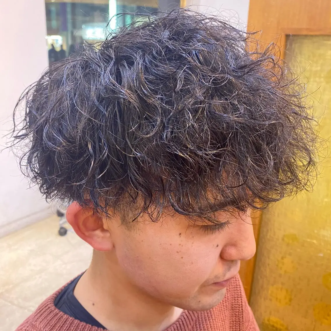 パーマ メンズ メンズパーマ ツイストスパイラルパーマ スパイラルパーマ カット ヘアカラー ヘッドスパ メンズ/韓国レイヤー /透明感カラー那須野のヘアスタイル