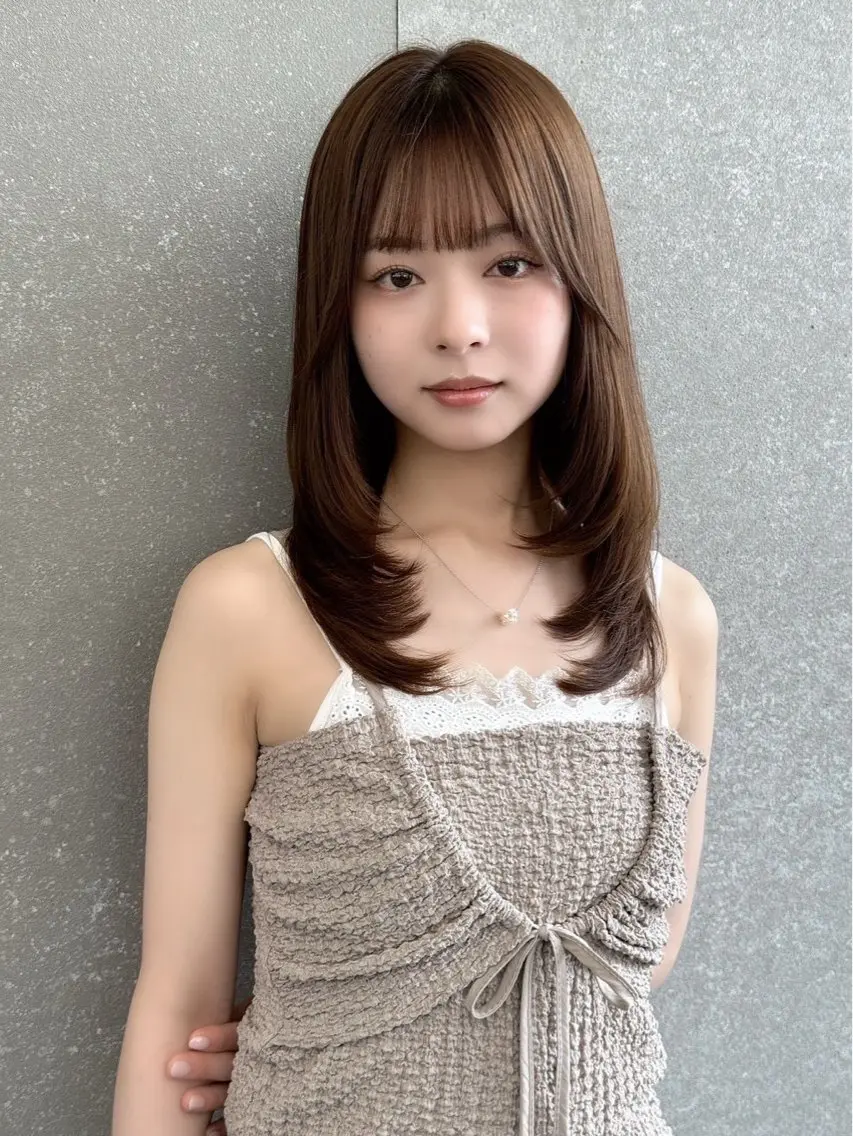 ミディアム カラー 顔まわりレイヤー 顔周りカット レイヤーカット カット ヘアカラー トリートメント 🤍レイヤー/ 縮毛矯正🖤菊池瑛士のヘアスタイル