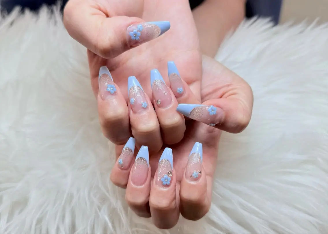 ネイル チークネイル 長さ出し フラッシュネイル フレンチネイル グラデーション ハンドネイル Lenie Nail Salonのネイルデザイン