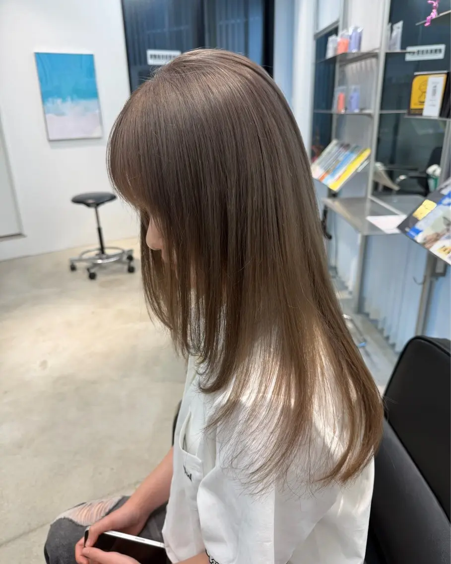 ロング ヘアカラー ブリーチ特化🎀ピ ンクカラー高橋さやかのヘアスタイル