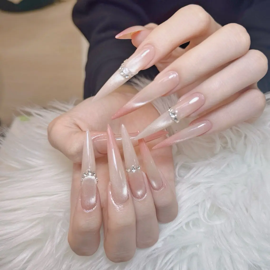 ネイル ハンドネイル ハンドケア Anh Nail 歌舞伎町のネイルデザイン