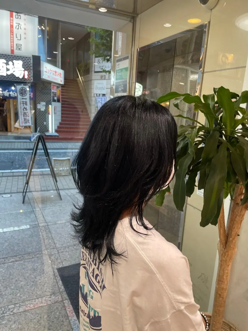 セミロング カット ⚜️ウルフカット⚜️ タナミ　ミハルのヘアスタイル