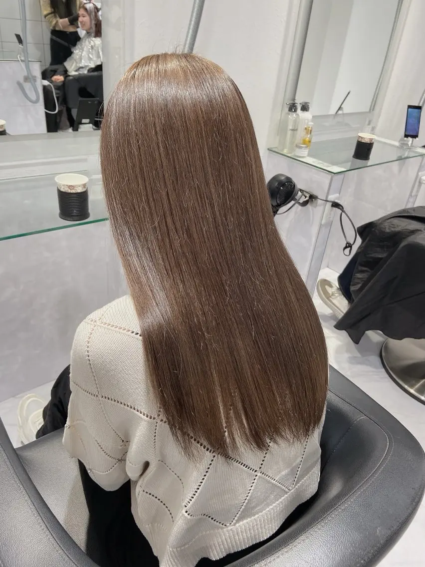 セミロング カラー センターパート特化 井上健太のヘアスタイル