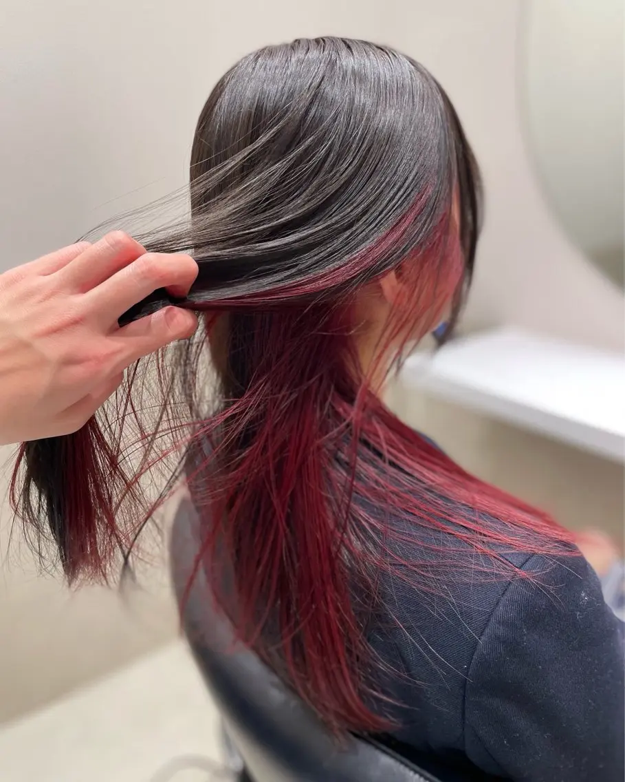ロング カラー 佐野 えり奈のヘアスタイル