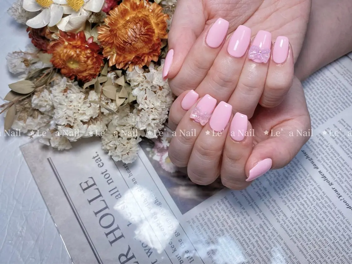 ミディアム カラー ネイル Le’a NailSalonのネイルデザイン