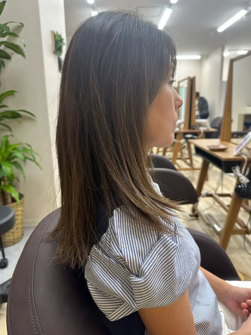 カラー シシド イブキのヘアスタイル