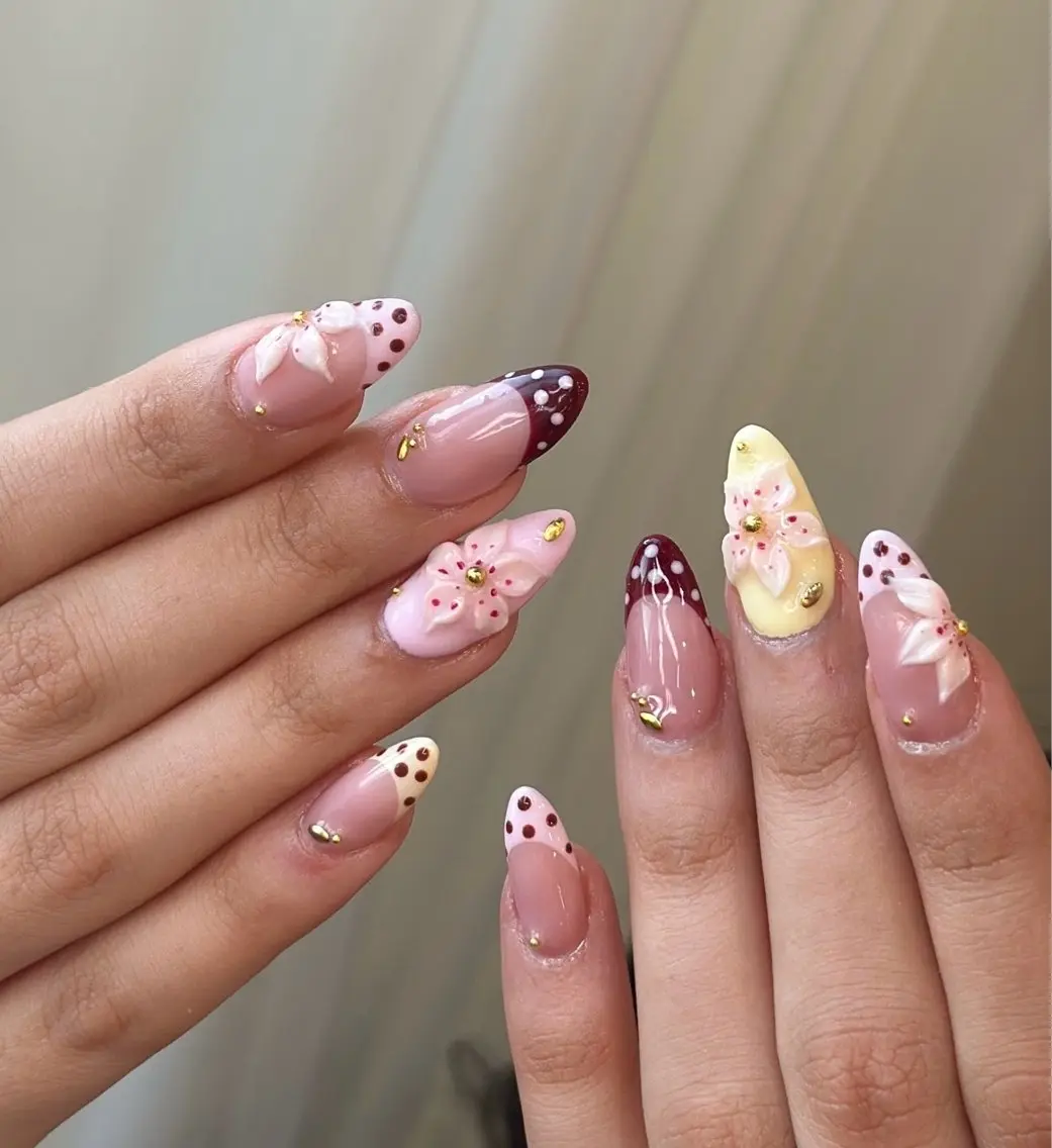 ネイル フレンチネイル ラメ(グリッター) ラメグラデーション マグネットネイル 持ち込み ハンドネイル Unicorn Nail原宿表参道のネイルデザイン
