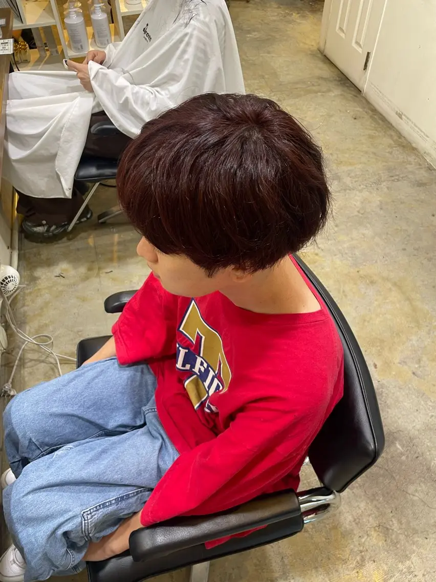 ショート メンズ カット ヘアカラー トリートメント MIOベージュカラー 柔らかいカラーのヘアスタイル