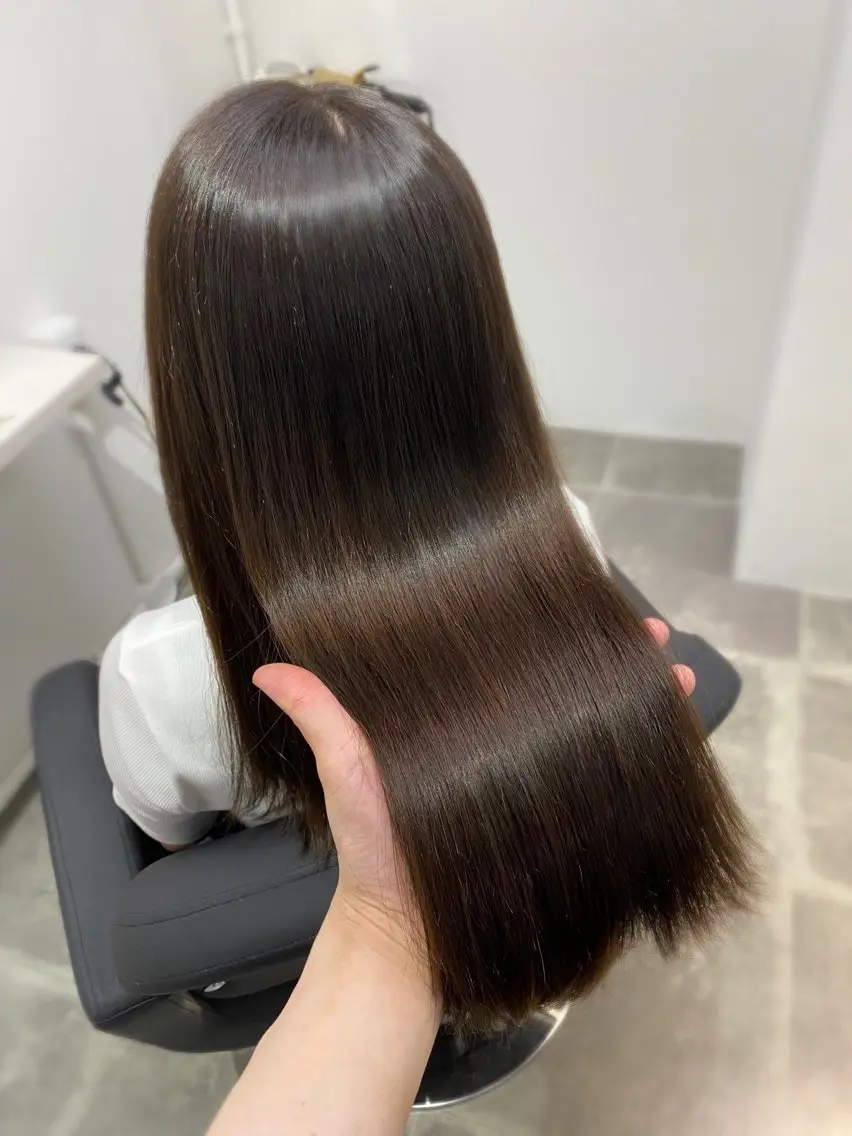 セミロング 髪質改善 縮毛矯正 トリートメント YUZU🎀顔まわり ×レイヤーカットのヘアスタイル