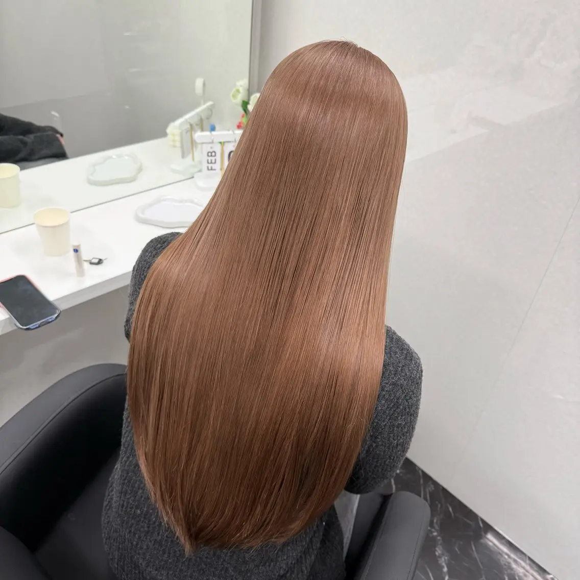 セミロング カラー ベージュカラー ブリーチ ブロンド デザインカラー グレージュ ヘアカラー 天神/ケアブリーチ/ 髪質改善/上質艶髪のヘアスタイル