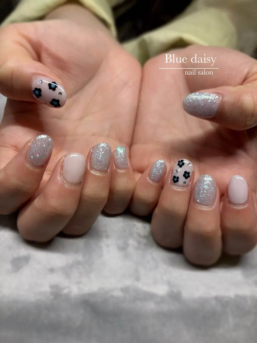 ネイル Blue daisy 栄本店のネイルデザイン