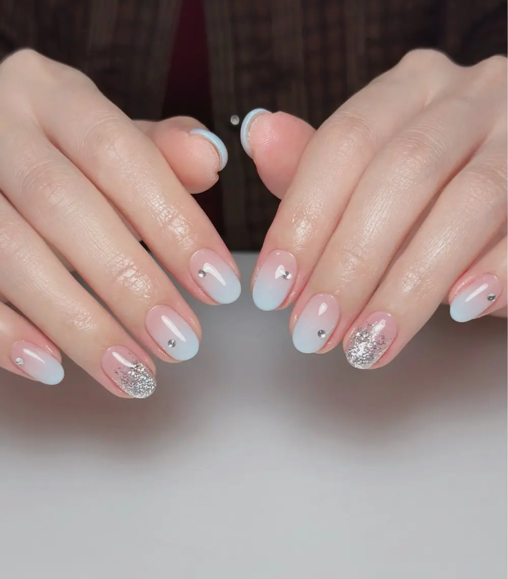 ネイル オーロラネイル 長さ出し フットネイル 韓国ネイル ラメ(グリッター) ハンドネイル 👍thumbs up nail👍のネイルデザイン