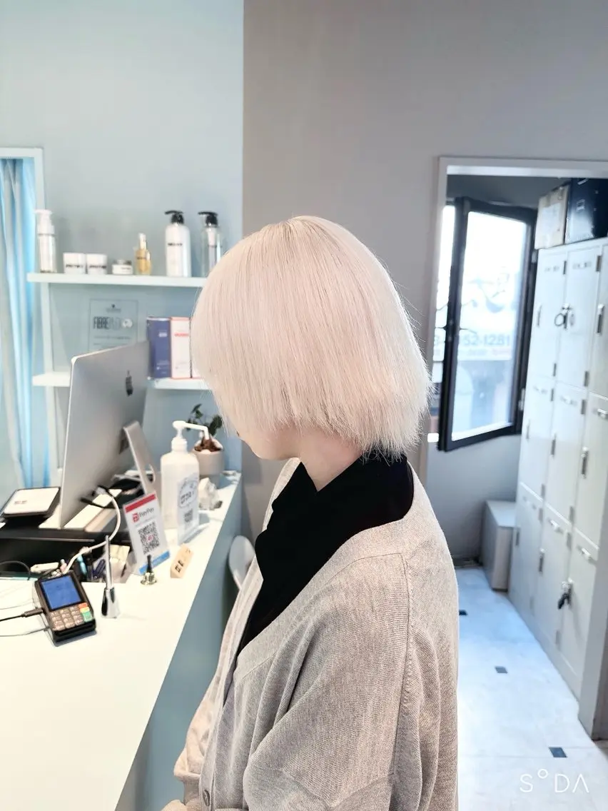ショート カラー ヘアカラー トリートメント ヘッドスパ ヘアセット 🪄池袋ハイトーン 🪄ブリーチカラーのヘアスタイル