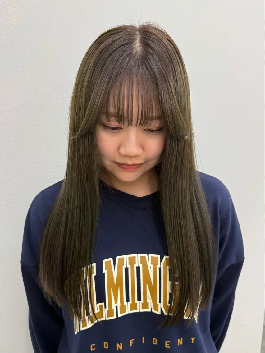 ロング カラー ベージュカラー ブリーチ ダブルカラー ブリーチなしカラー オリーブベージュ カット ヘアカラー トリートメント azumi/グレー ジュ/オリーブ/縮毛のヘアスタイル