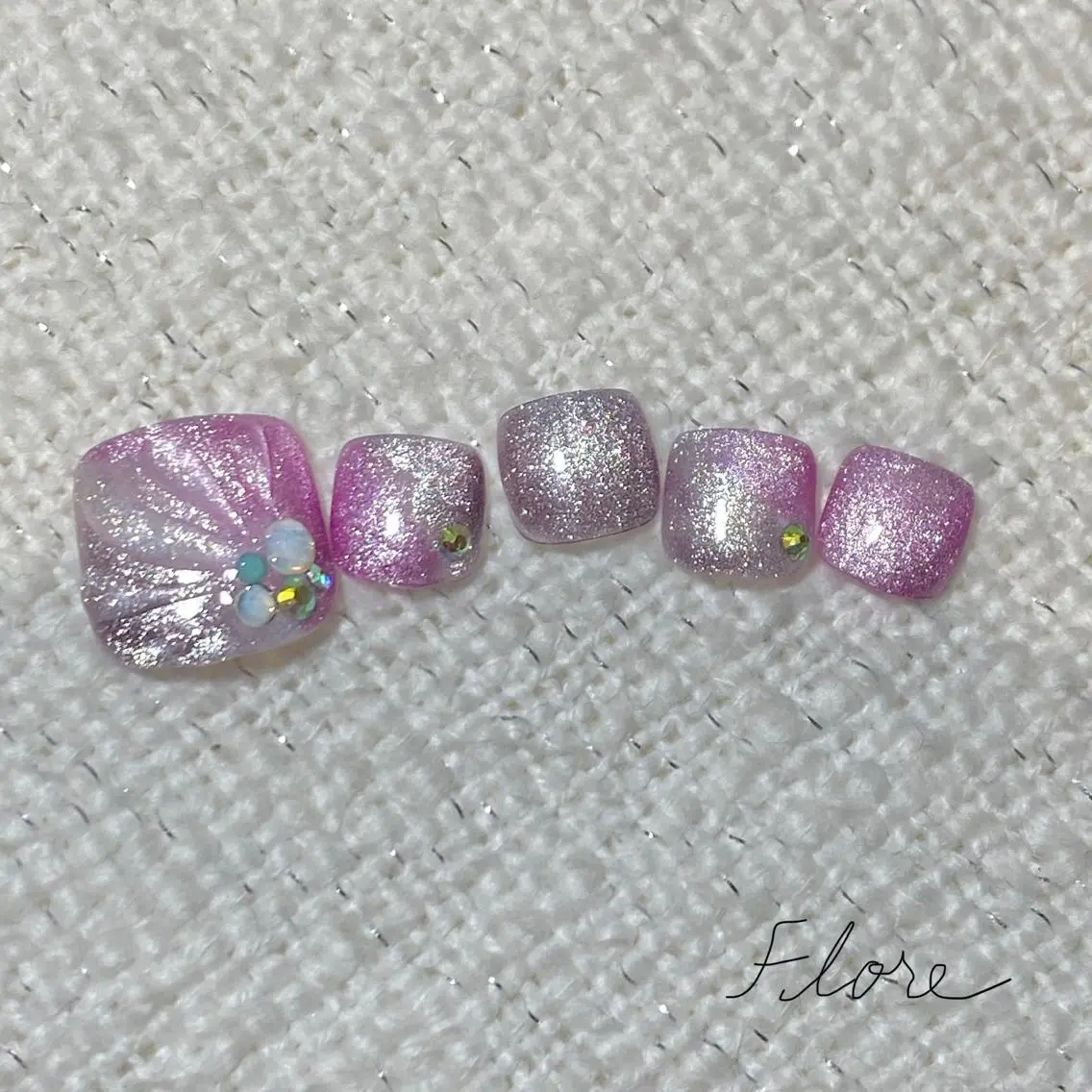 ネイル Flore (フロール)の眉毛・アイブロウイメージ