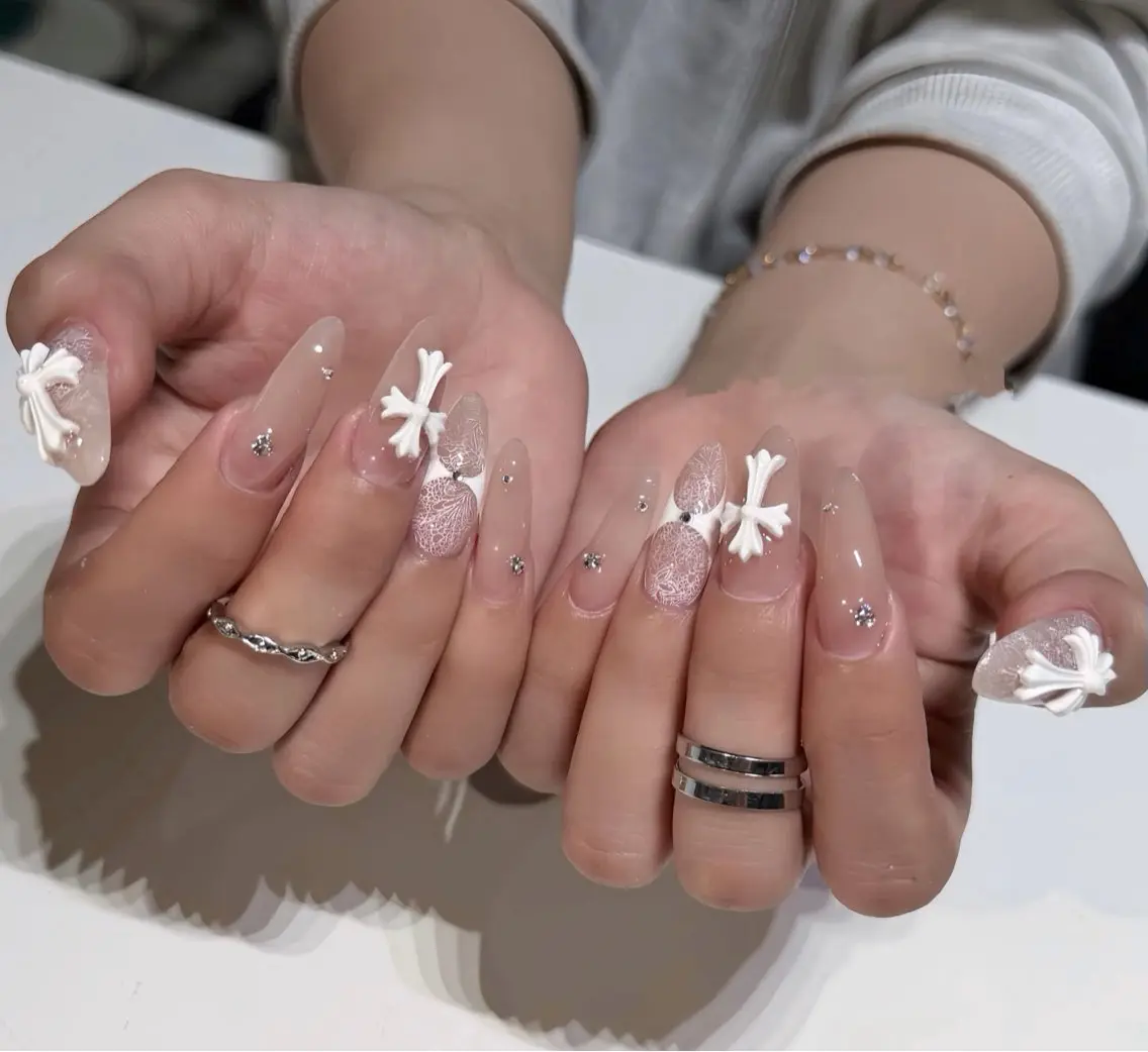 ネイル アートネイル ボルドー フレンチネイル ジェルネイル 氷ネイル・うるうるネイル ハンドネイル Julie NailSalonのネイルデザイン