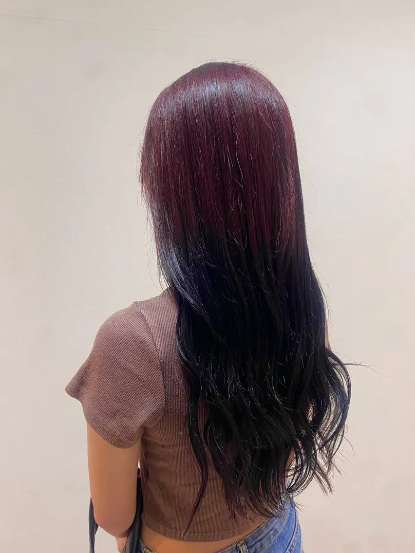 ロング カラー 黒髪 ブリーチ ブルーカラー ブルーブラック ダブルカラー カット ヘアカラー トリートメント ♡オシャ髪♡AI ✂️newi町田のヘアスタイル
