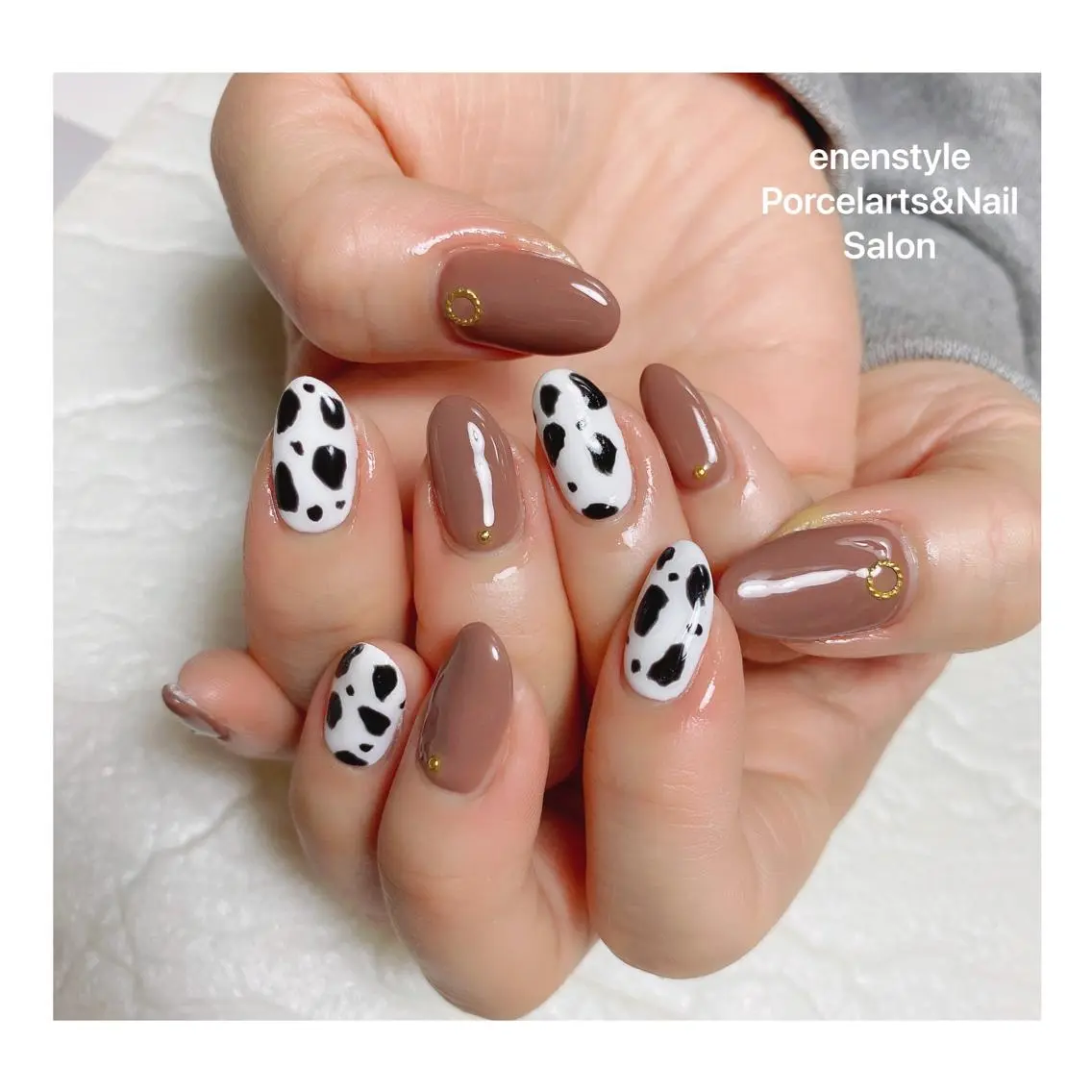 ミディアム ネイル ハンドネイル 🐾enen style 🐾のネイルデザイン