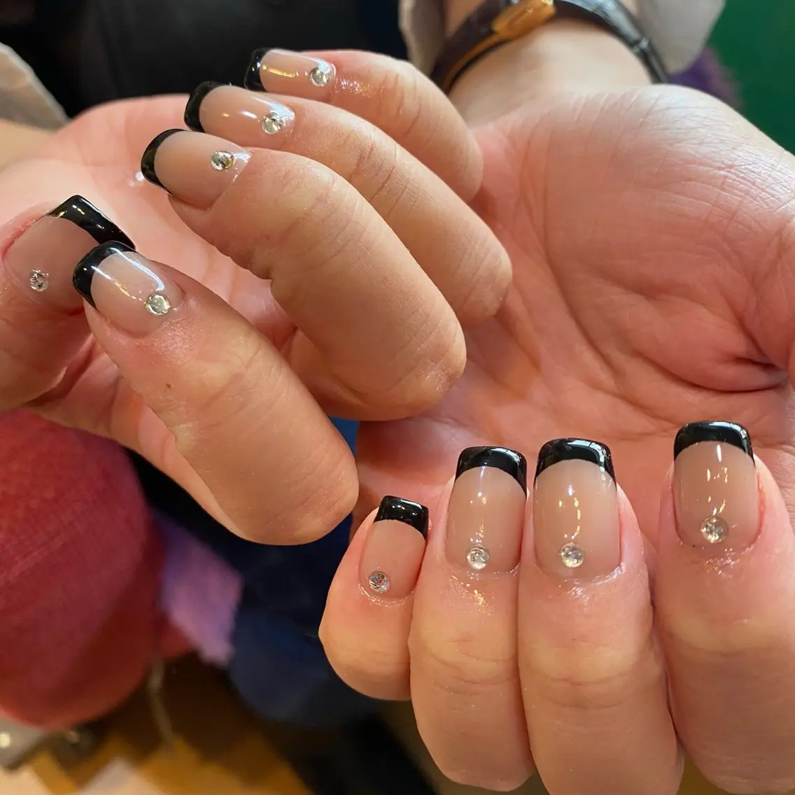 ネイル ストーンネイル Hata nail 🎀個性派ニュアンスのネイルデザイン