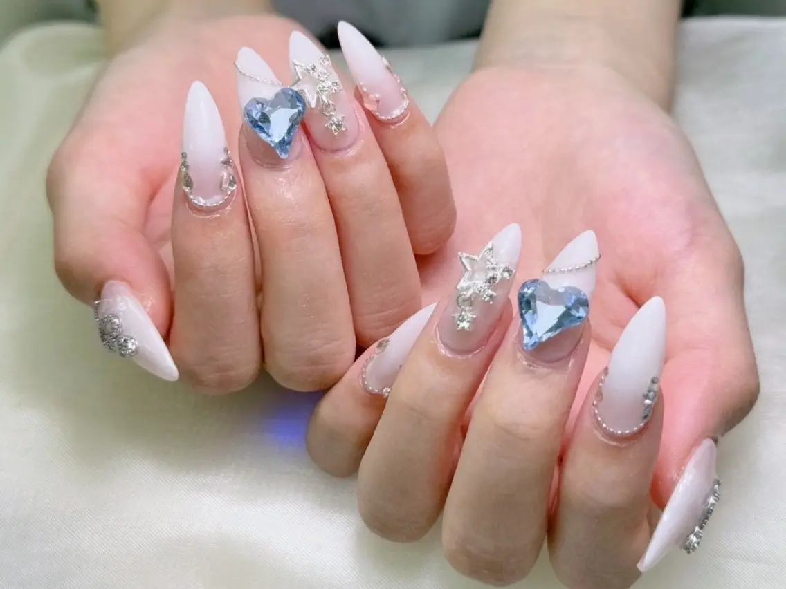 ネイル ハンドネイル lucky nail 歌舞伎町のネイルデザイン