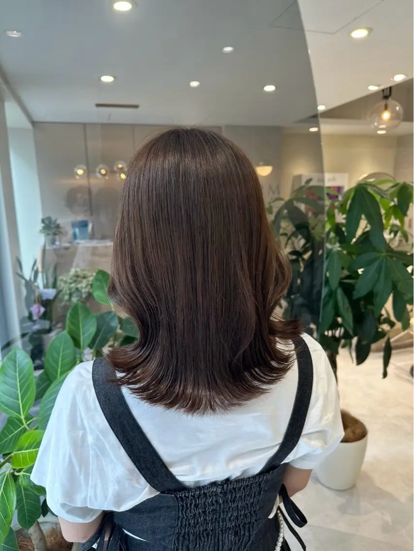 ミディアム カラー イルミナカラー くびれヘア カット ヘアカラー 透明感カラー🌿 グレージュ🐺陽介のヘアスタイル