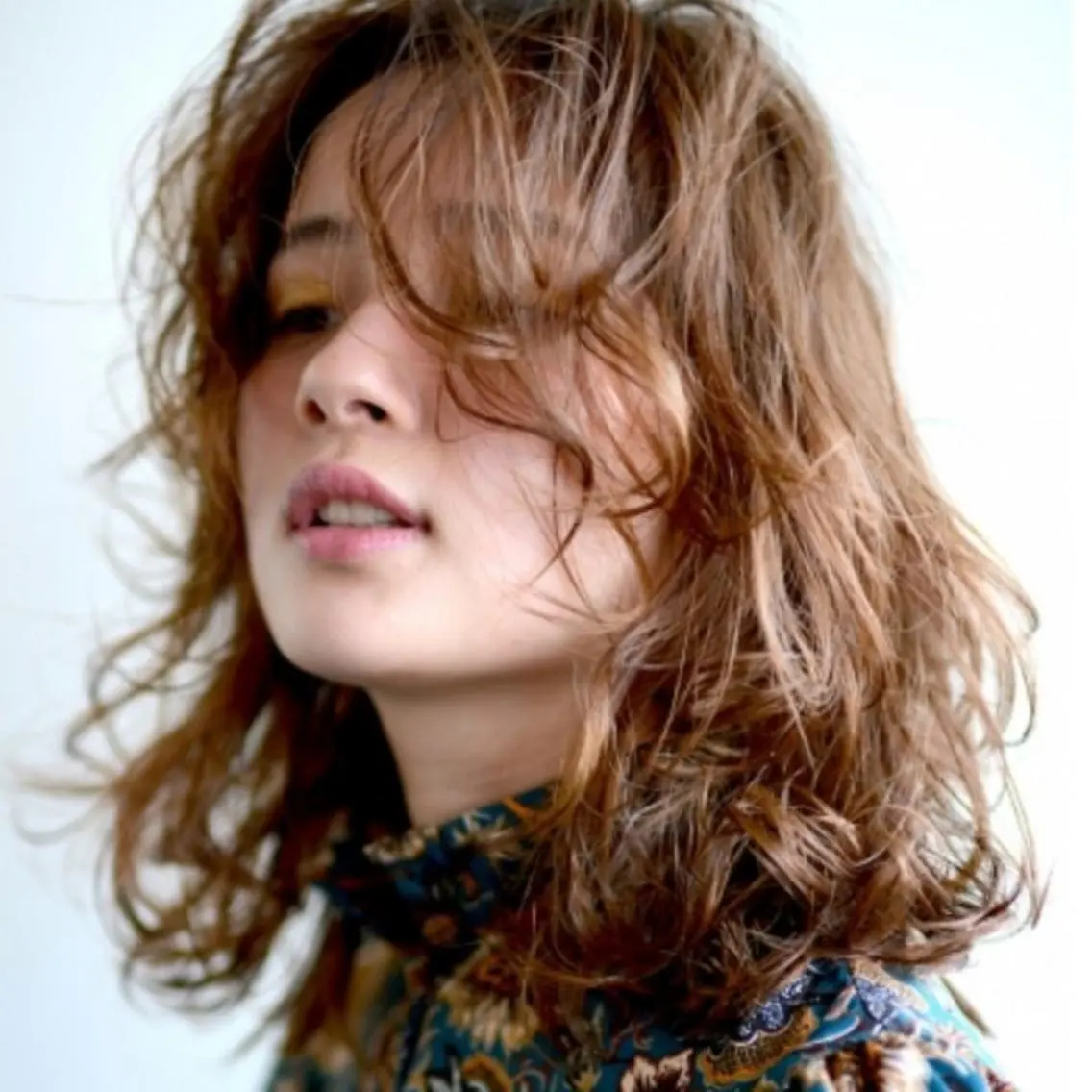 ミディアム カラー ヘアアレンジ 外国人風カラー RIKA韓国ヘア/く びれヘア/上品カラーのヘアスタイル