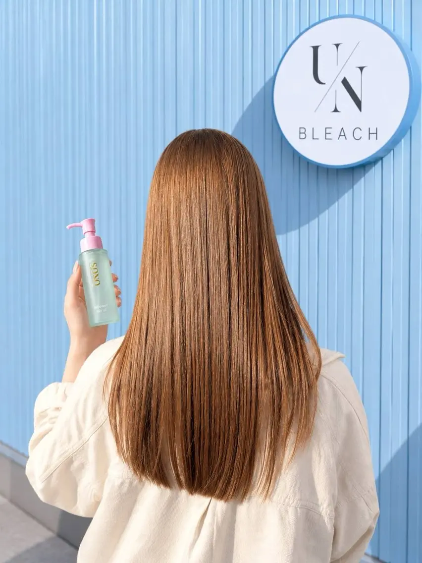 ロング カラー ヘアカラー 《髪質改善 UN BLEACH》のヘアスタイル