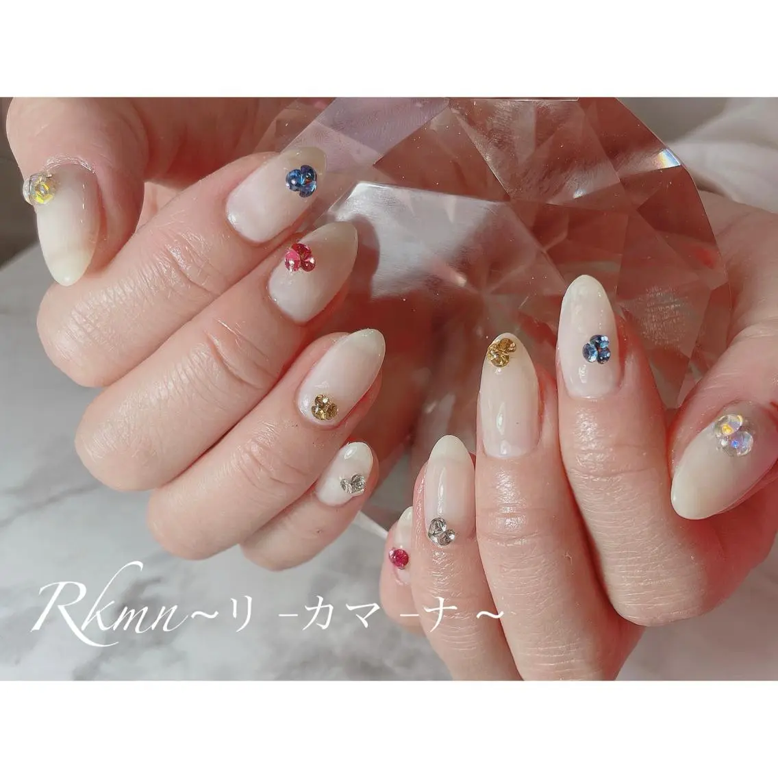 ネイル アートネイル 春ネイル ホワイト ハンドネイル フットネイル ハンドケア Rkmn ~リ-カマ-ナ~のネイルデザイン