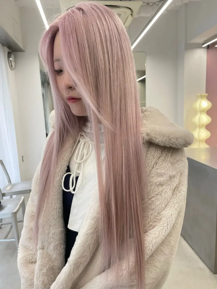 【ご新規様限定】ケアブリーチ使用((ダメージをしっかり補修))ダブルカラー＋トリートメント💜✨の写真