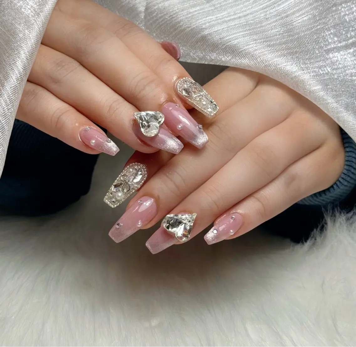 ネイル キラキラネイル マグネットネイル ワンホンネイル nailsalon ChuColaのネイルデザイン