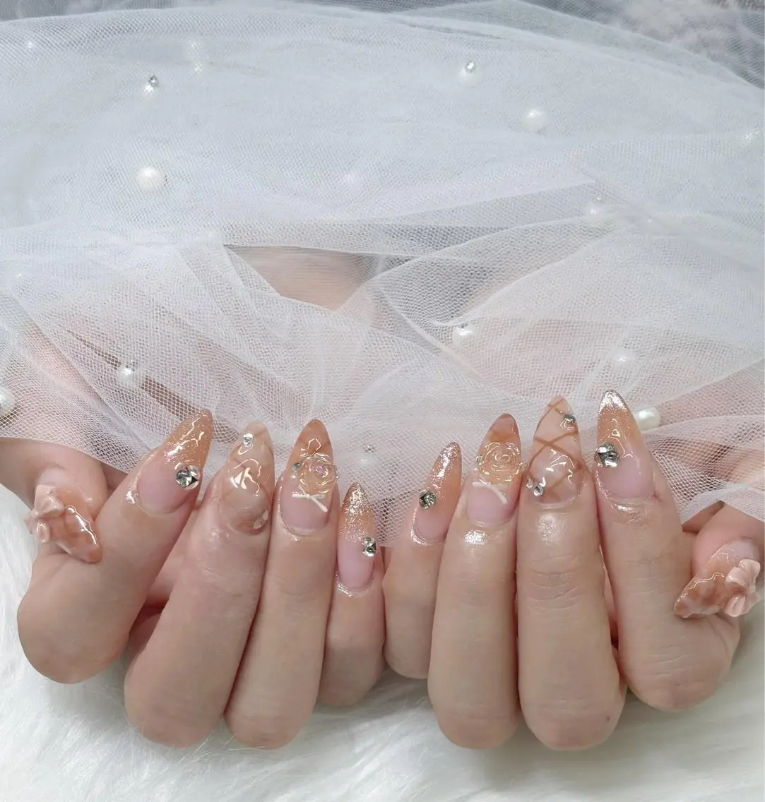 ネイル 韓国ネイル マグネットネイル 持ち込み Dyo Nail_Royalのネイルデザイン