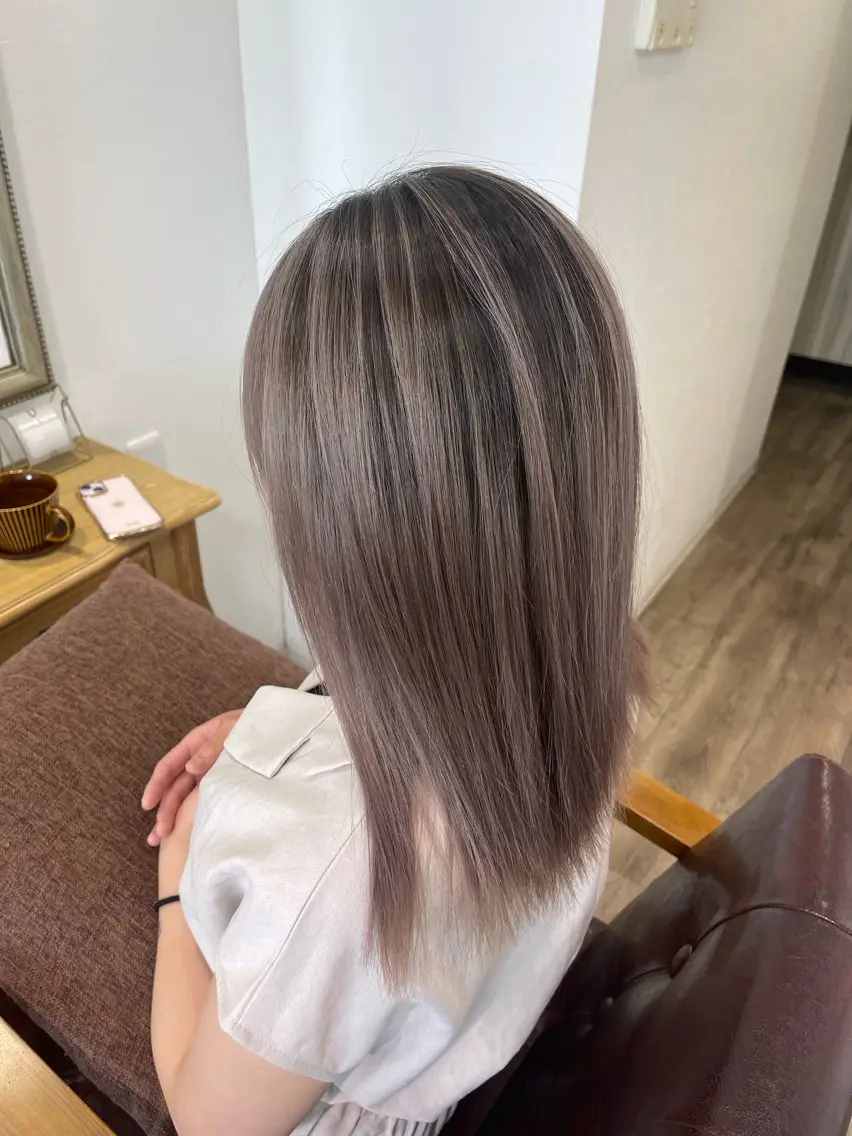 【当店でバレイヤージュをした方限定】オンカラークーポンの写真