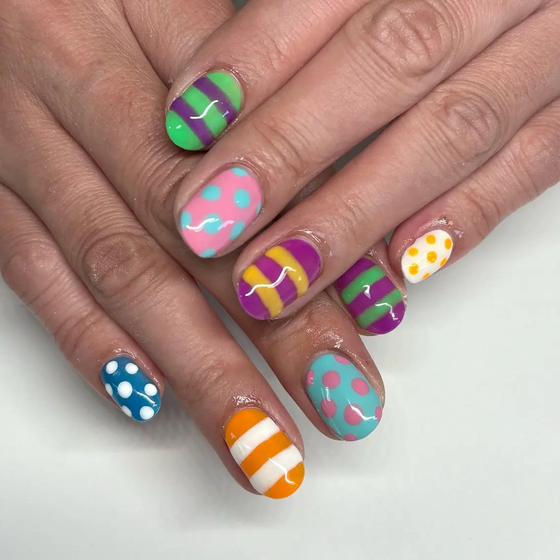 ネイル ハンドネイル ネイルサロンAmo 🎀のネイルデザイン
