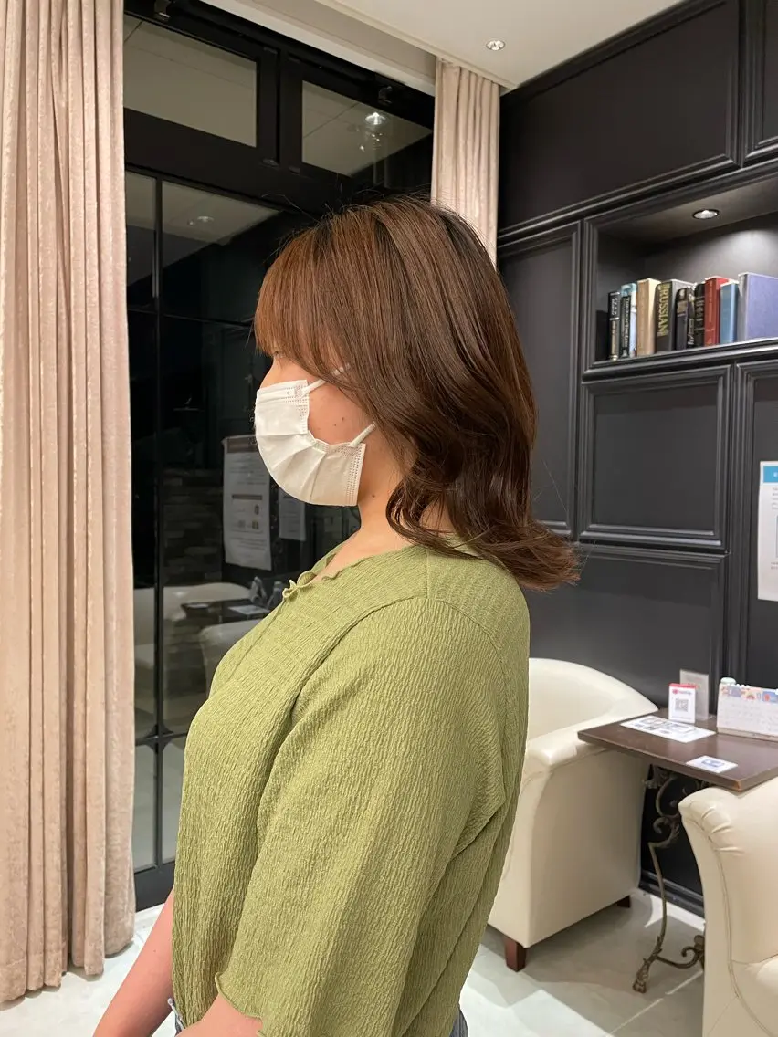 ミディアム 顔周りカット 長谷 若奈のヘアスタイル