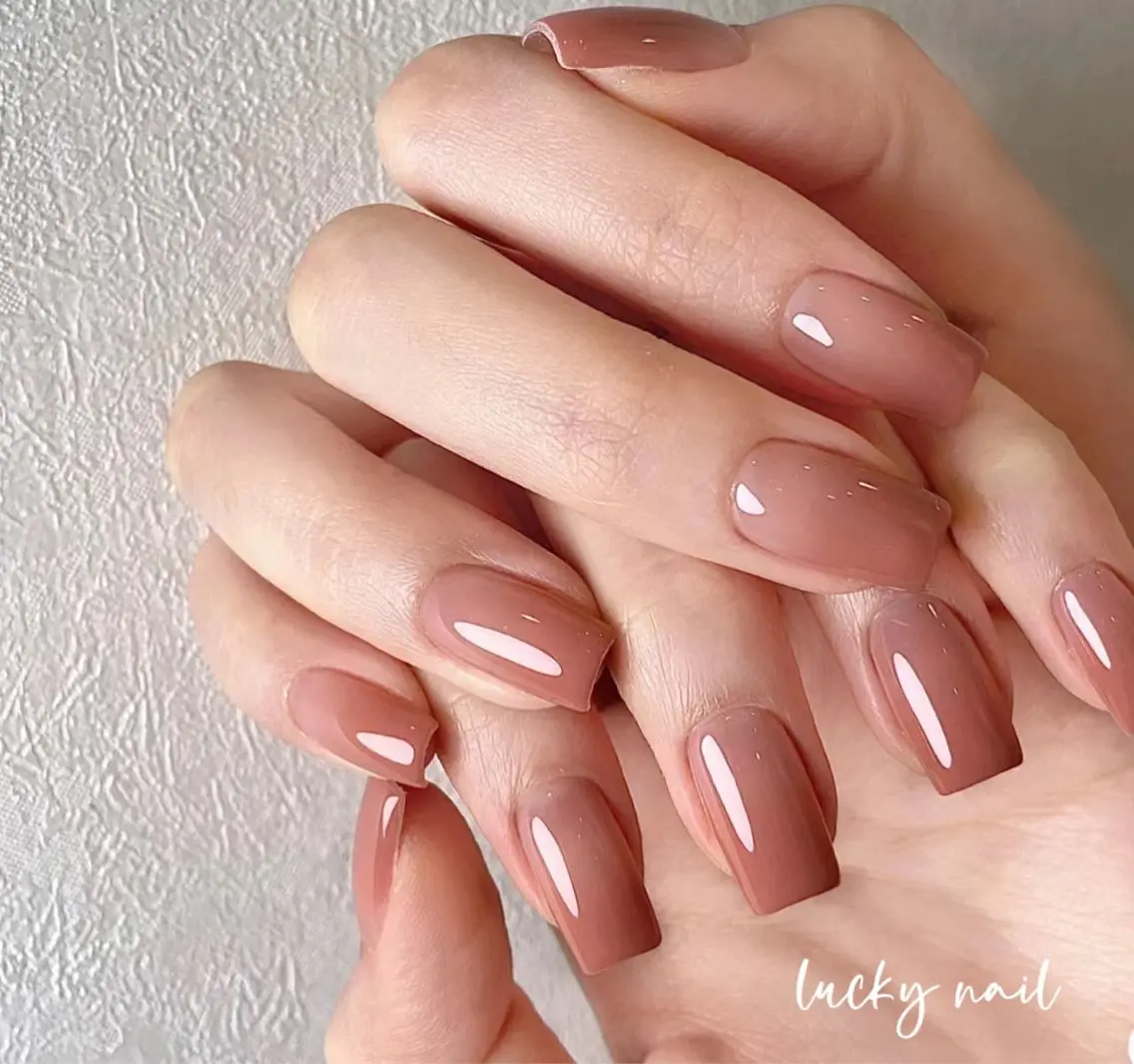 ネイル チークネイル 長さ出し ジェルネイル マグネットネイル 持ち込み ハンドネイル ハンドケア Lucky nail 小林和希のネイルデザイン