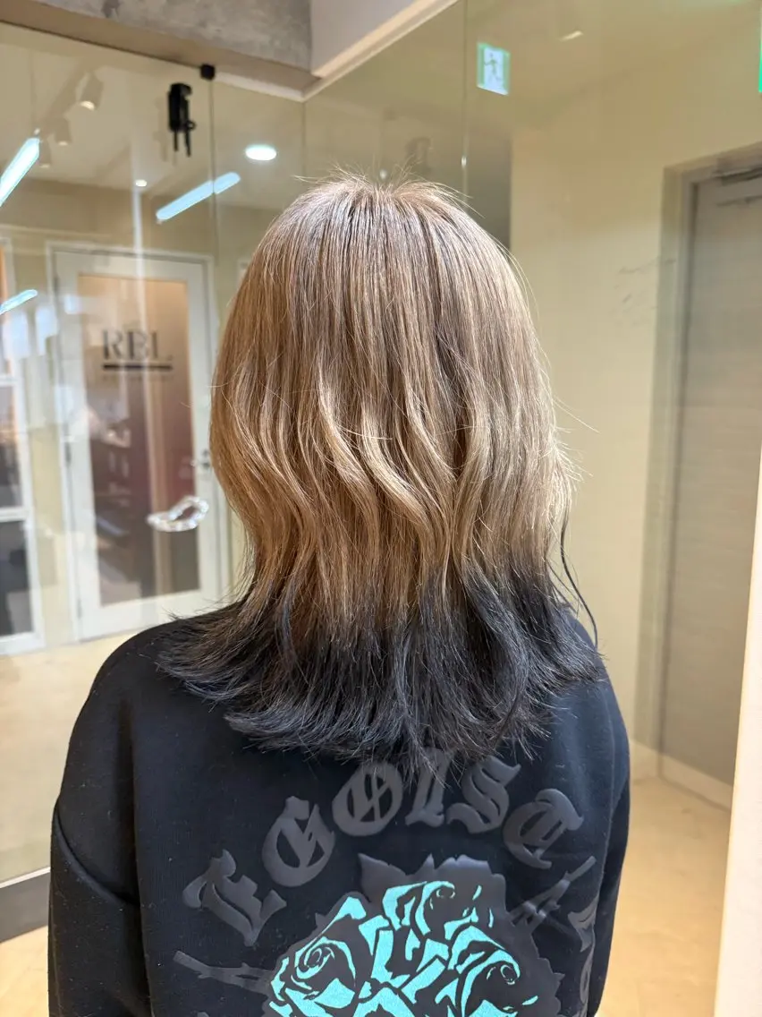 ミディアム カラー ブリーチ カット ヘアカラー 吉川 慶斗のヘアスタイル