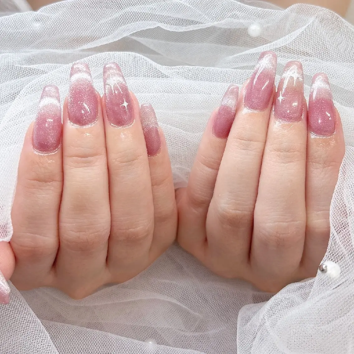 ネイル フレンチネイル マグネットネイル ハンドネイル フットネイル ハンドケア 心斎橋Salon Epokkuのネイルデザイン