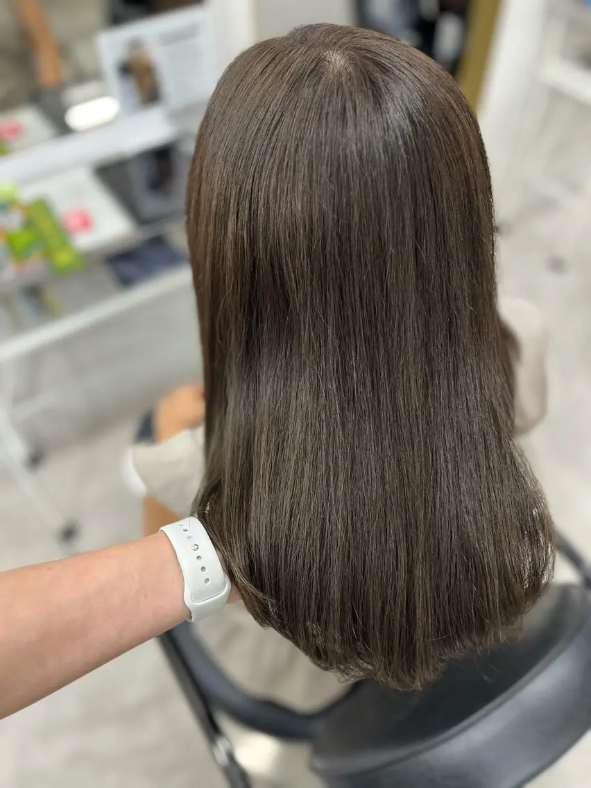 セミロング カラー グレージュ オリーブグレージュ オリーブグレー 🫧ぷる艶カラー🫧 Yuubi🦩のヘアスタイル