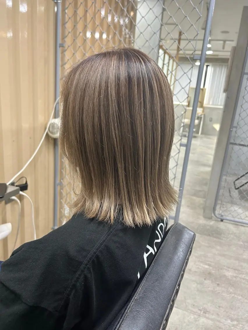 ミディアム レイヤーカット ヘアカラー MASAYUKI/ ブリーチのヘアスタイル